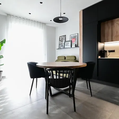 Le Marin Contemporary * Civitanova Marche