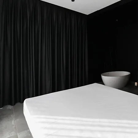 Le Marin Contemporary 西维尔诺瓦·马尔凯